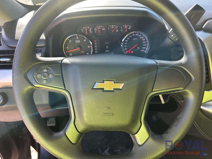 2015-cheverolet-tahoe-suv-image-13