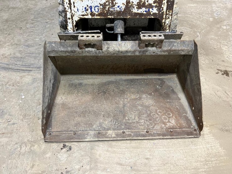 2016-bobcat-s70-image-9