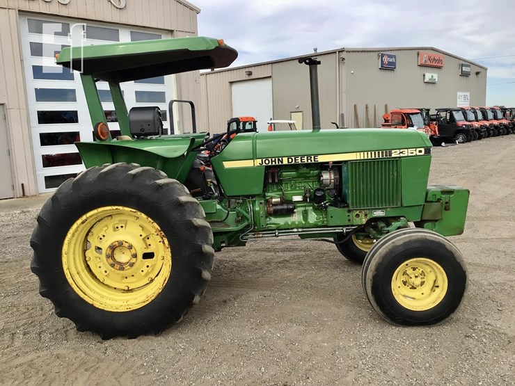 1985-john-deere-2350-image-3