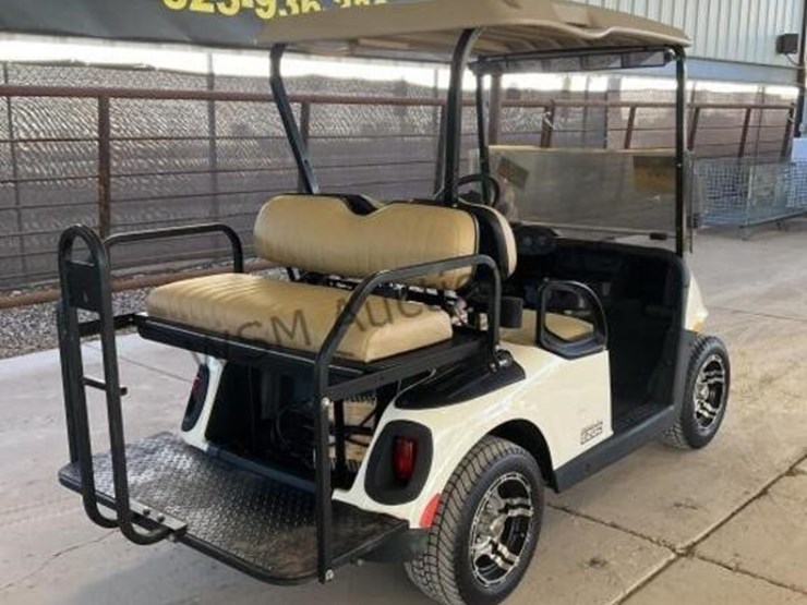 2013-ez-go-freedom-rxv-golf-cart-image-7