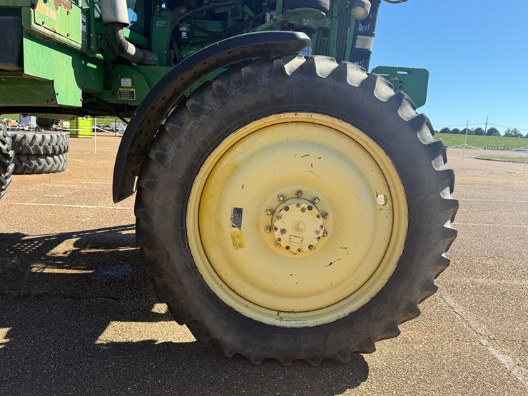 john-deere-4710-image-67