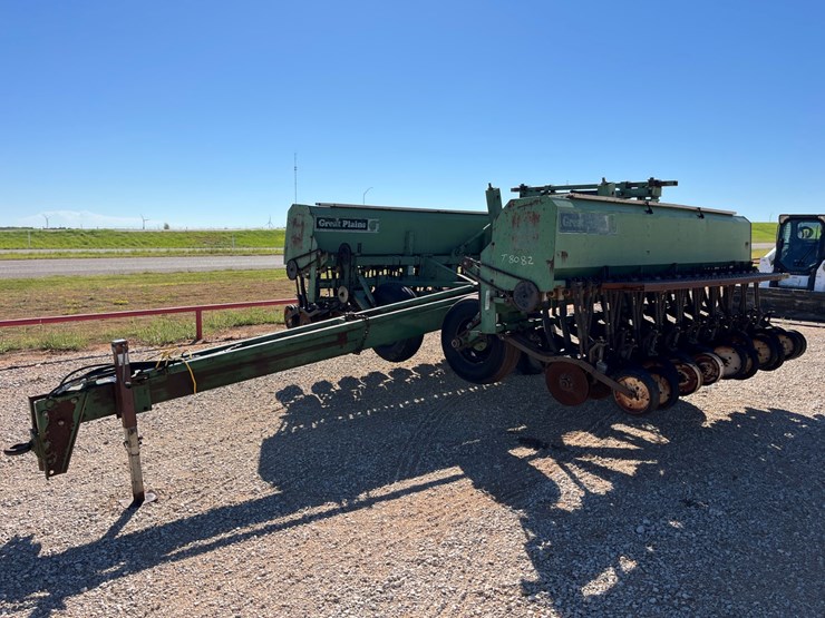 #t8082-•-great-plains-ss-24-grain-drill-image-1