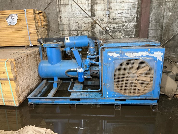 #149-•-quincy-air-compressor-image-1