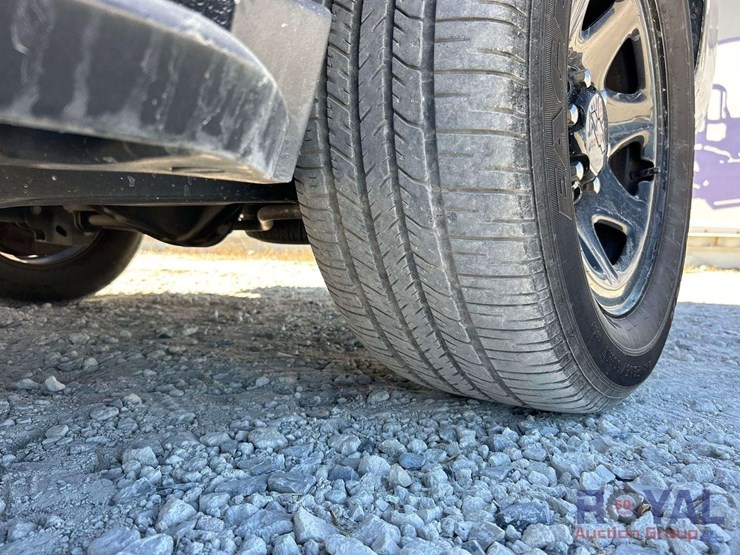 2018-chevrolet-tahoe-image-27