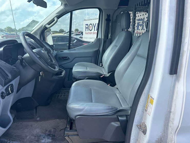 2015-ford-transit-image-14