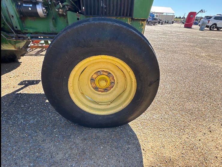 john-deere-2150-image-22