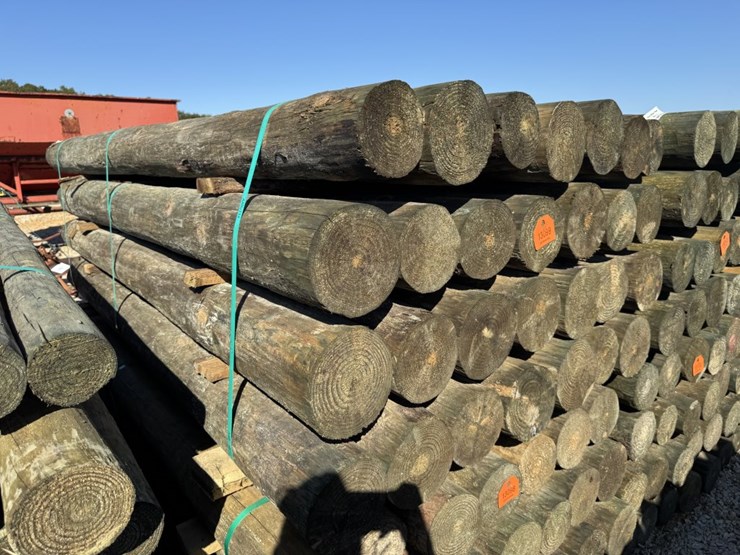 #13098-•-(28)-treated-wood-post-6"x8'-image-1