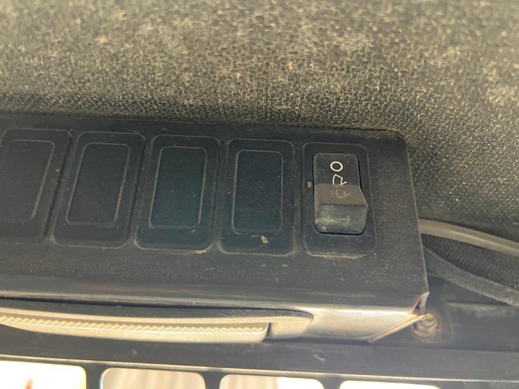 2016-bobcat-s70-image-25