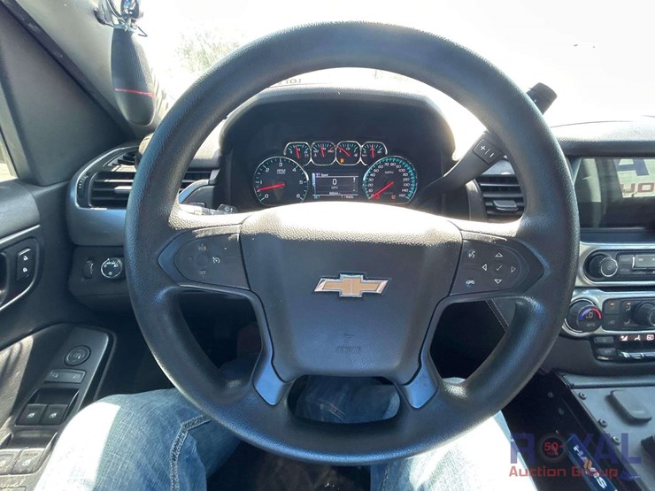 2018-chevrolet-tahoe-image-12