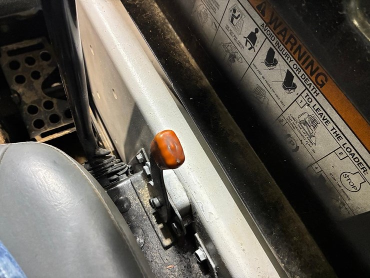 bobcat-t140-image-21