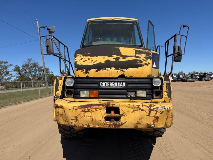 2007-caterpillar-725-image-7