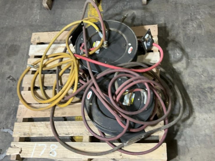 #178-•-retractable-hose-reels-and-hoses-image-2