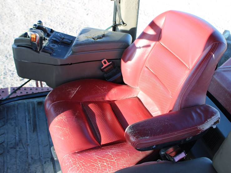 international-4100-image-72