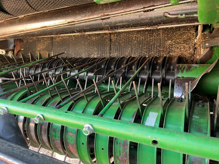 2007-john-deere-568-image-4