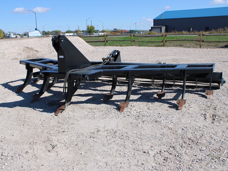 #2089-•-#2089-3pt-11-shank-deep-ripper-with-rolling-basket-(new)-image-1