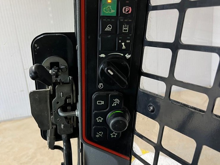 2023-bobcat-t66-image-24