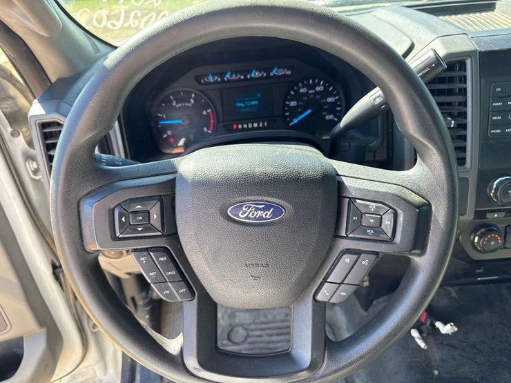 2017-ford-f550-xl-image-38