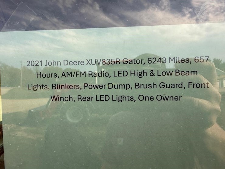 2021-john-deere-gator-image-15