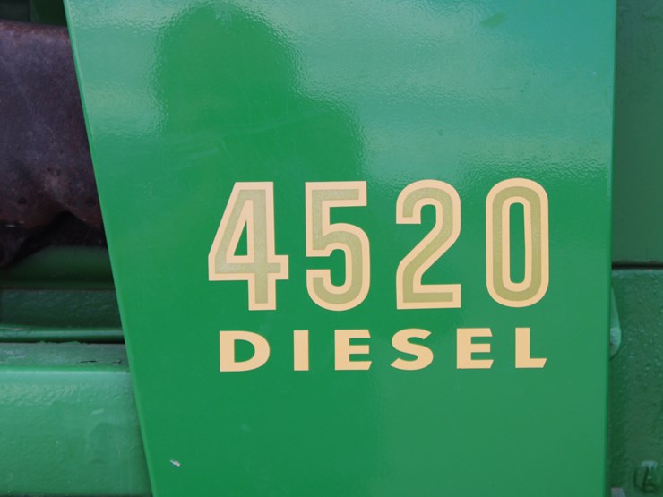 john-deere-4520-image-28