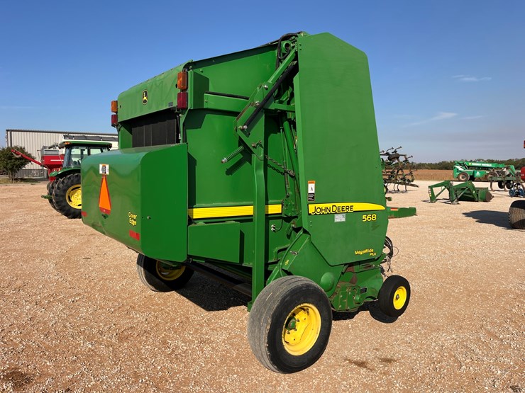2007-john-deere-568-image-11