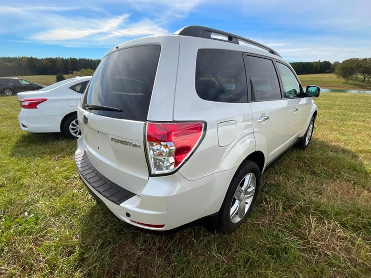 2010-subaru-forester-image-9