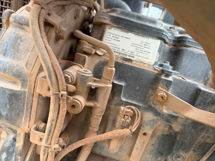 2014-caterpillar-c18-image-9