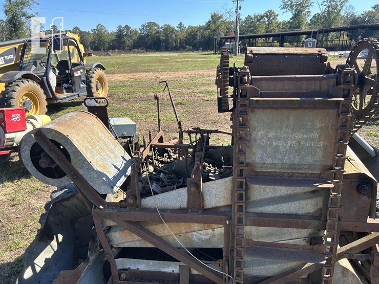 single-row-corn-picker-image-5