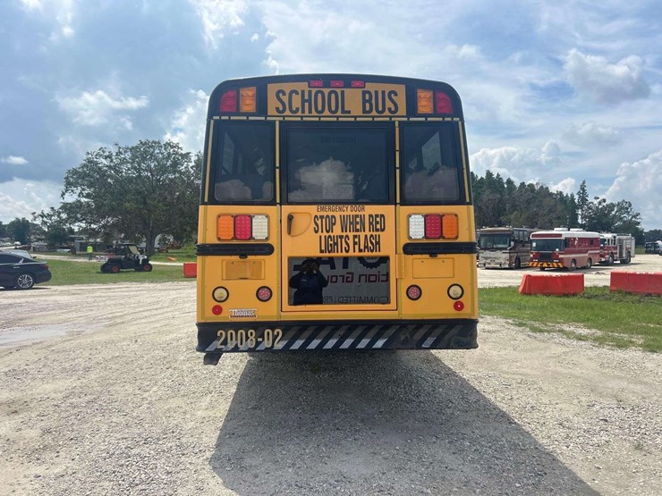 2009-freightliner-b2-image-20