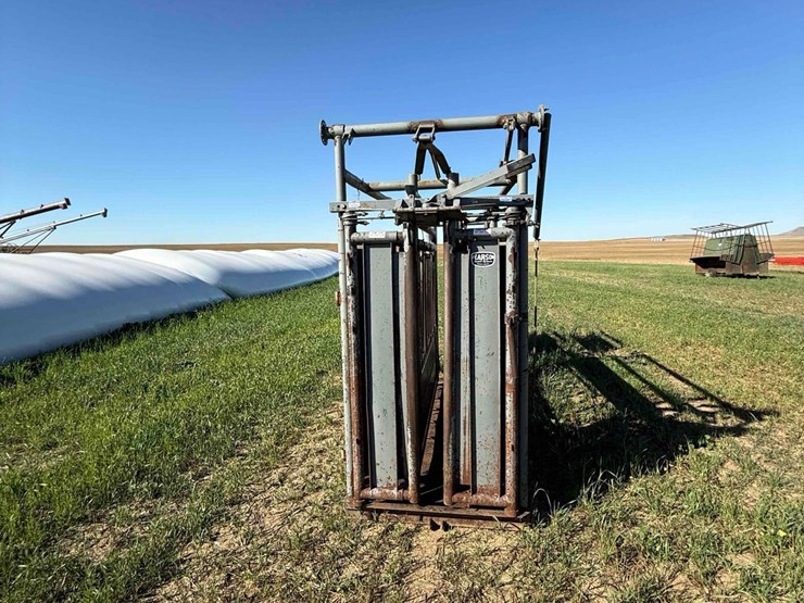 pearson-livestock-chute-image-4