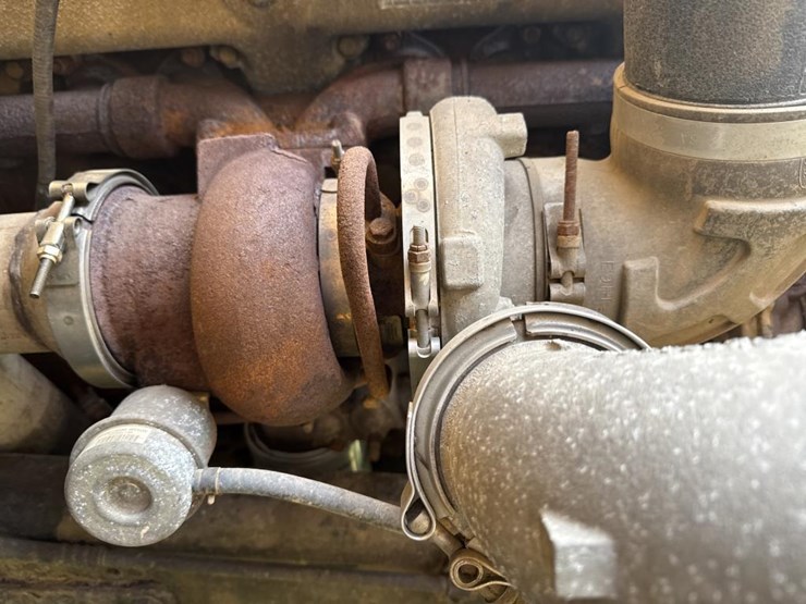 2001-caterpillar-c12-image-21