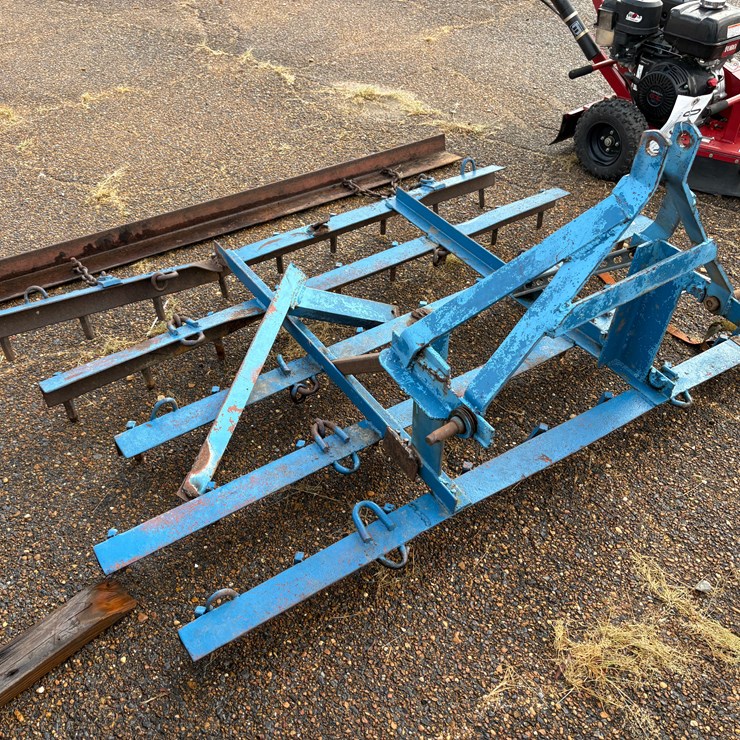 #6904 • 6ft 3pt Hitch Drag Harrow