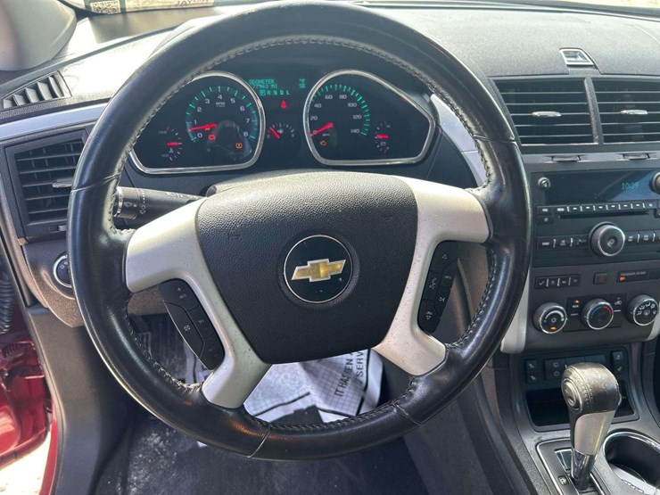 2012-chevrolet-traverse-image-11