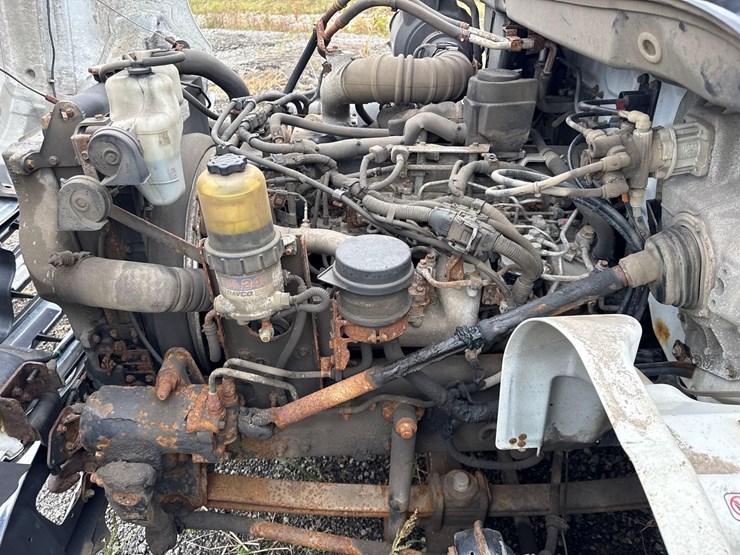 2016-hino-258-image-9