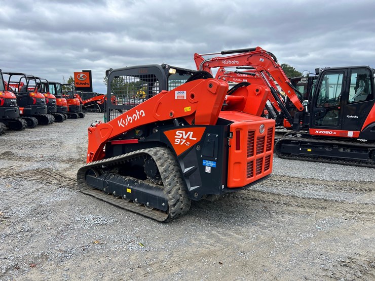 2023-kubota-svl97-2-image-3