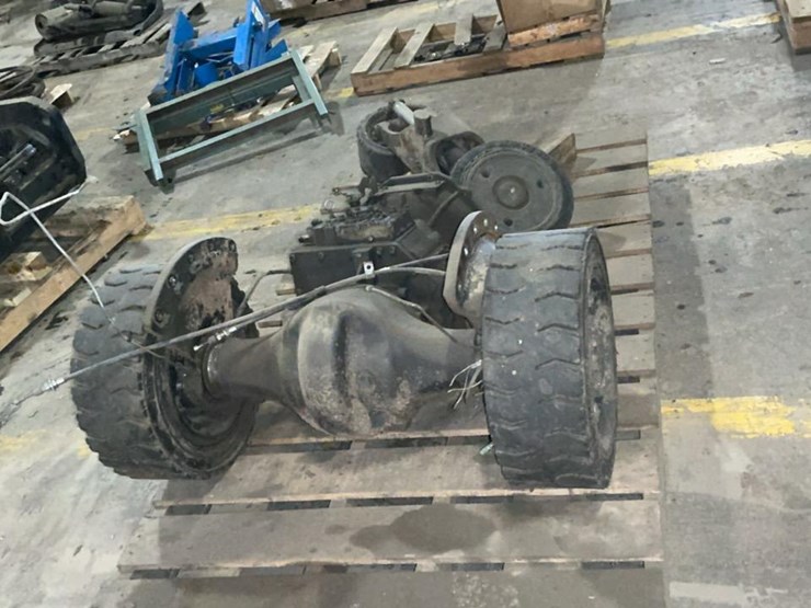 #163-•-forklift-drive-and-steer-wheels-image-4