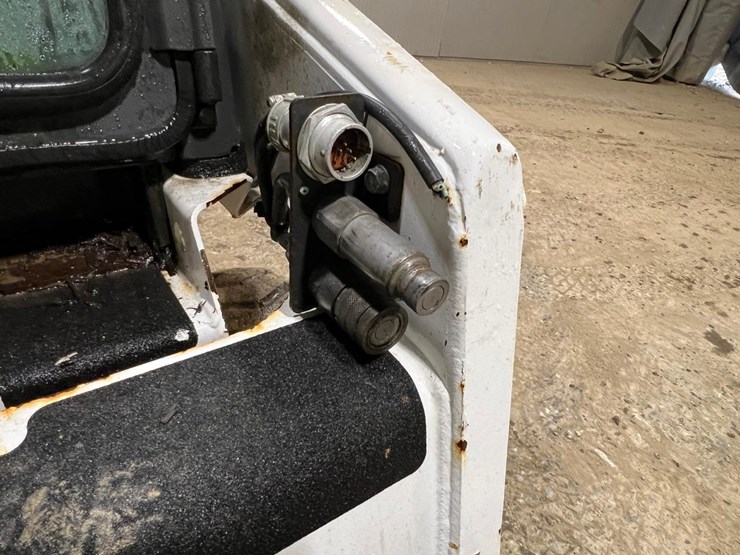 2017-bobcat-s70-image-11