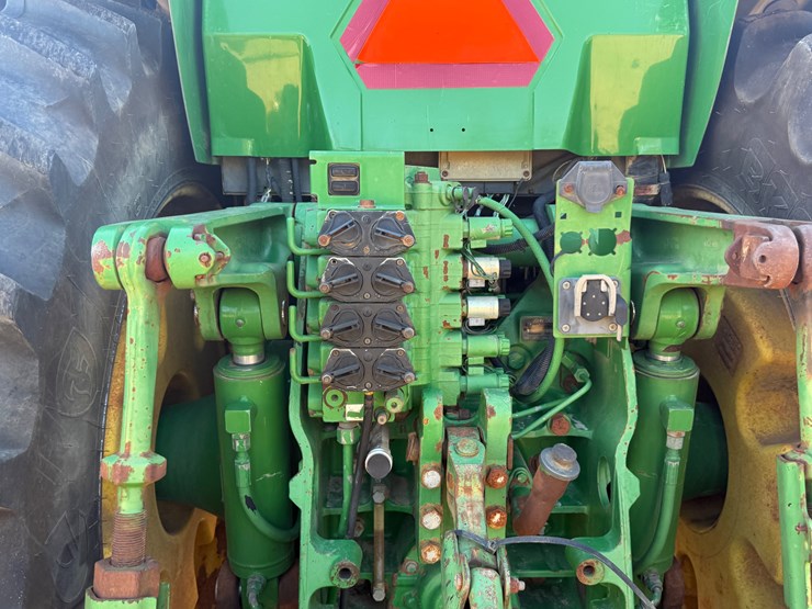 john-deere-8420-image-37