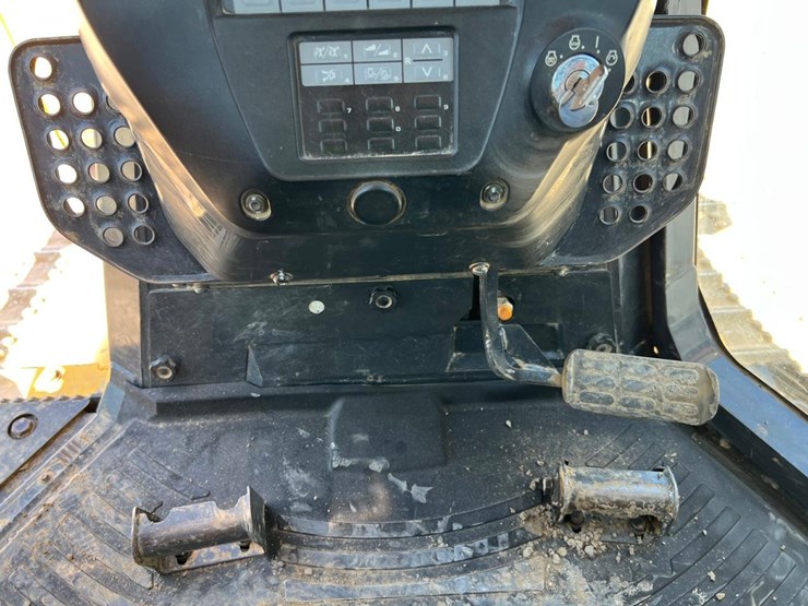 2016-komatsu-d61px-24-image-32