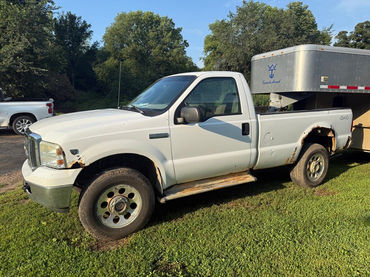 2005-ford-f350-image-3