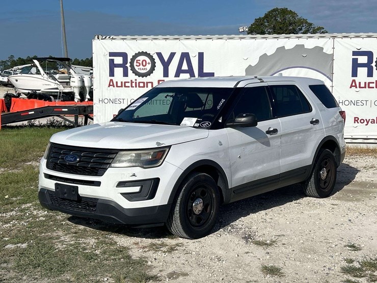2016-ford-explorer-image-1