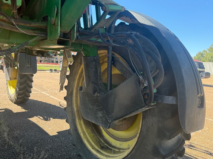 john-deere-4710-image-27