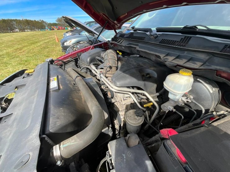 2012-dodge-ram-1500-image-32