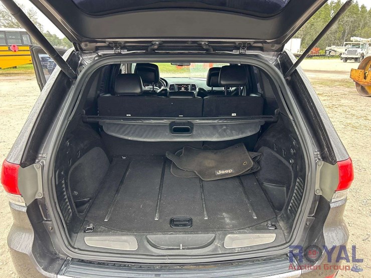 2016-jeep-grand-cherokee-image-25