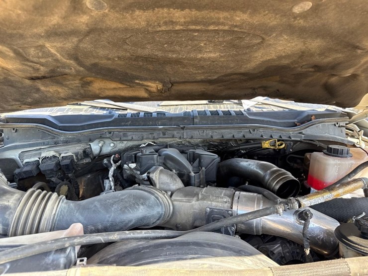 2017-ford-f550-xl-image-26