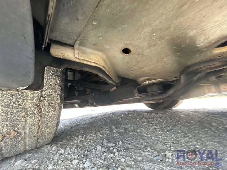 2009-chevrolet-traverse-ls-image-18