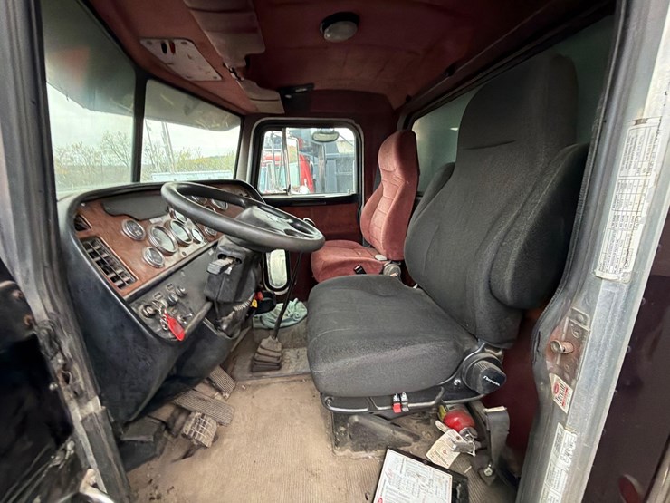 2003-peterbilt-357-image-16