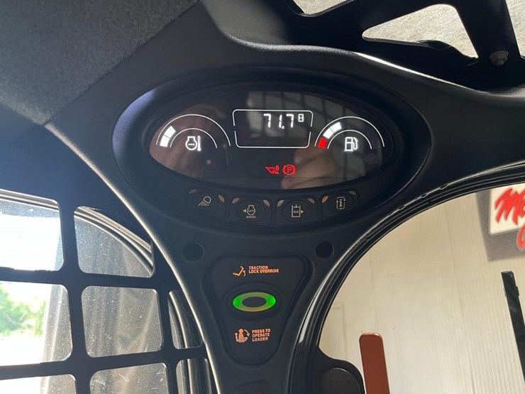 2023-bobcat-s650-image-19