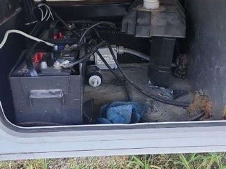 2013-dutchman-voltage-toy-hauler-40-foot.-image-18