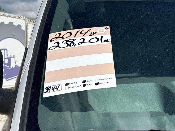 2014-chevrolet-express-3500-image-28