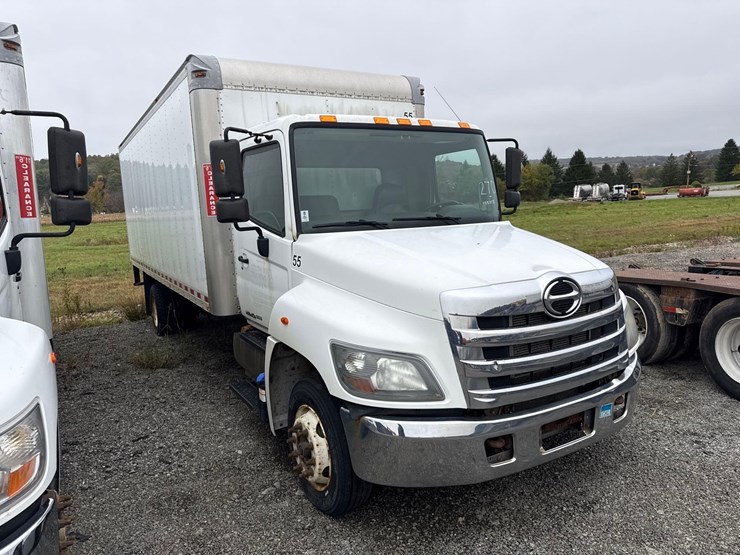 2016-hino-258-image-2